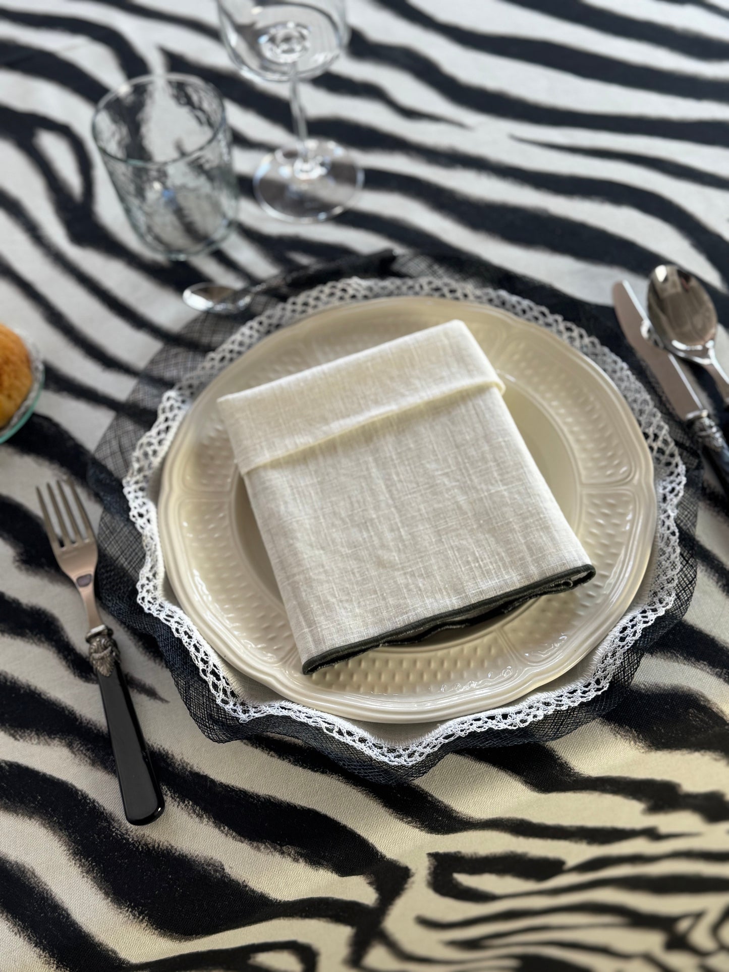 'Black and White' Tablecloth